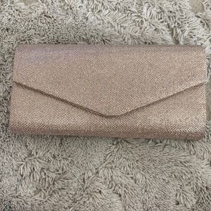 Gold clutch